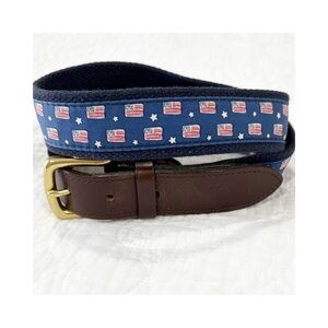 Vineyard Vines Men's 30 Americana
Flag Ribbon Belt Leather Brass Buckle